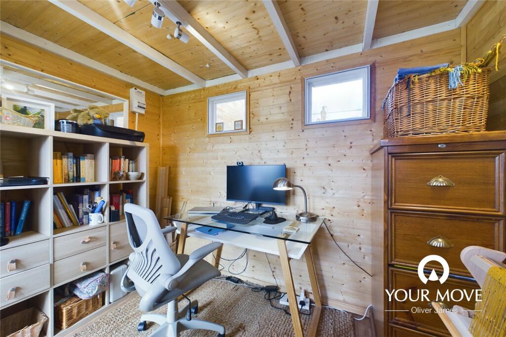 Cabin / Office