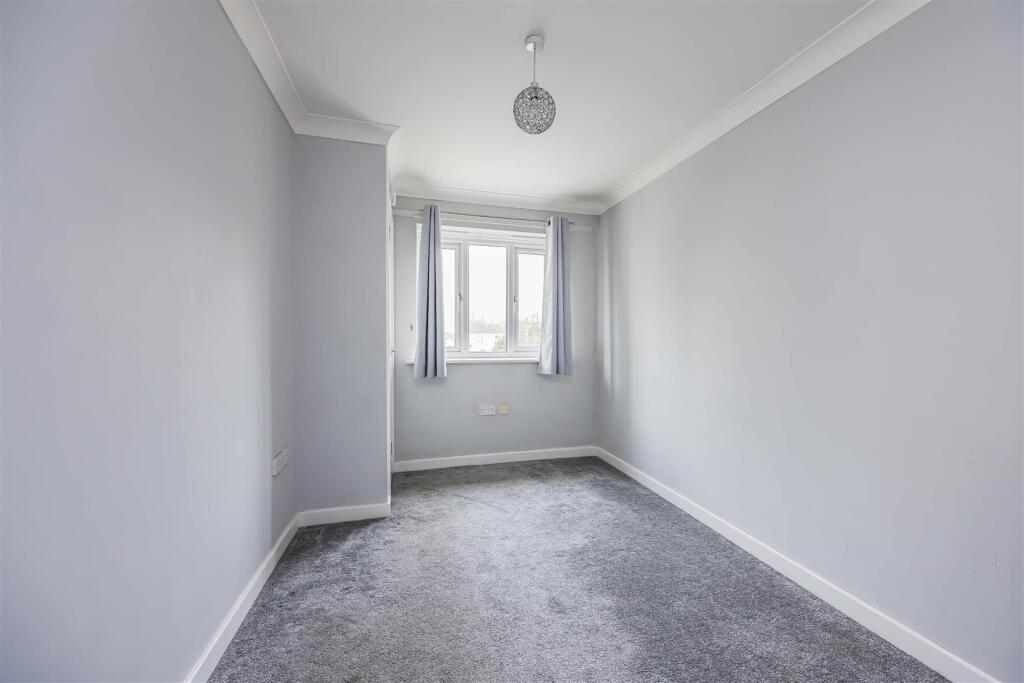 Flat 28 Dymond House, Gisors Road, Milton-Small-Po