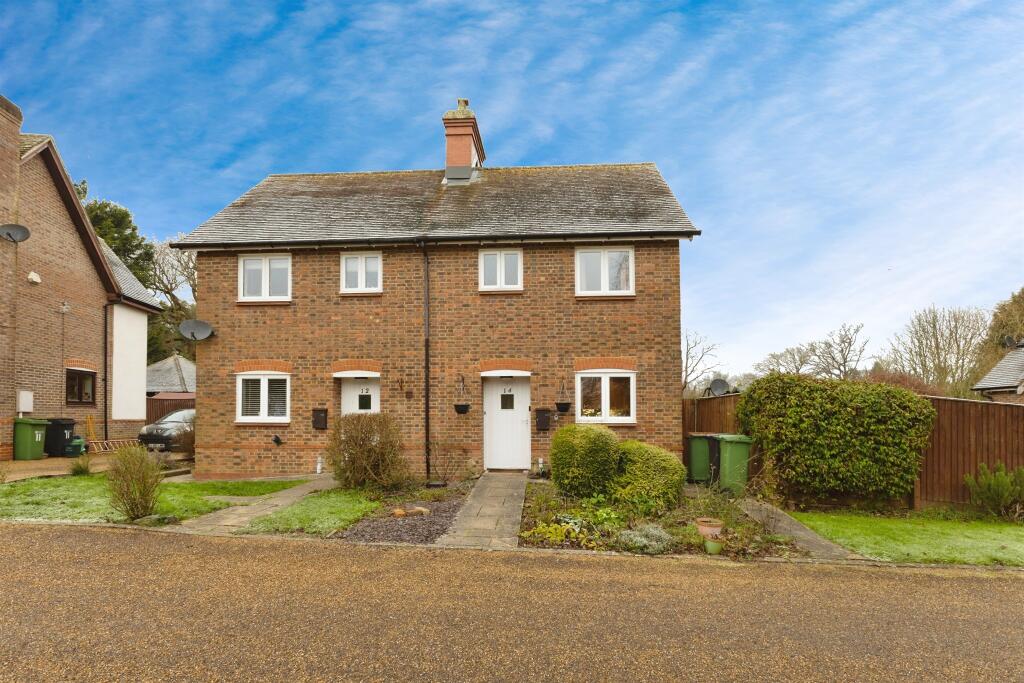 Millfields Crescent, Charlwood, Horley