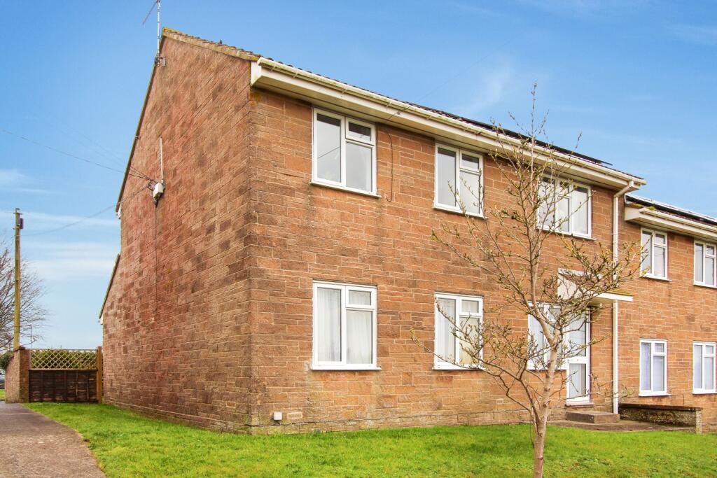 18 HIGHER BULLEN, BARWICK, YEOVIL