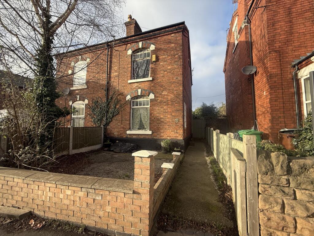 65 Arnold Road, Nottingham NG6 0ED