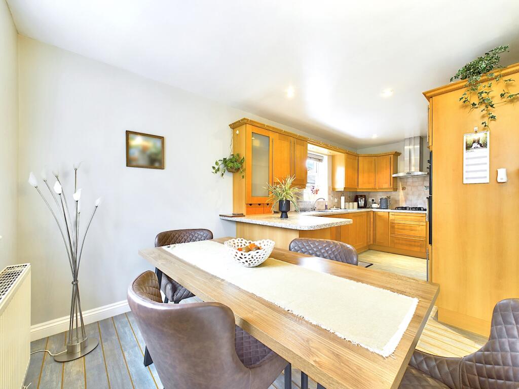 1a Sefton Avenue - Kitchen Diner1