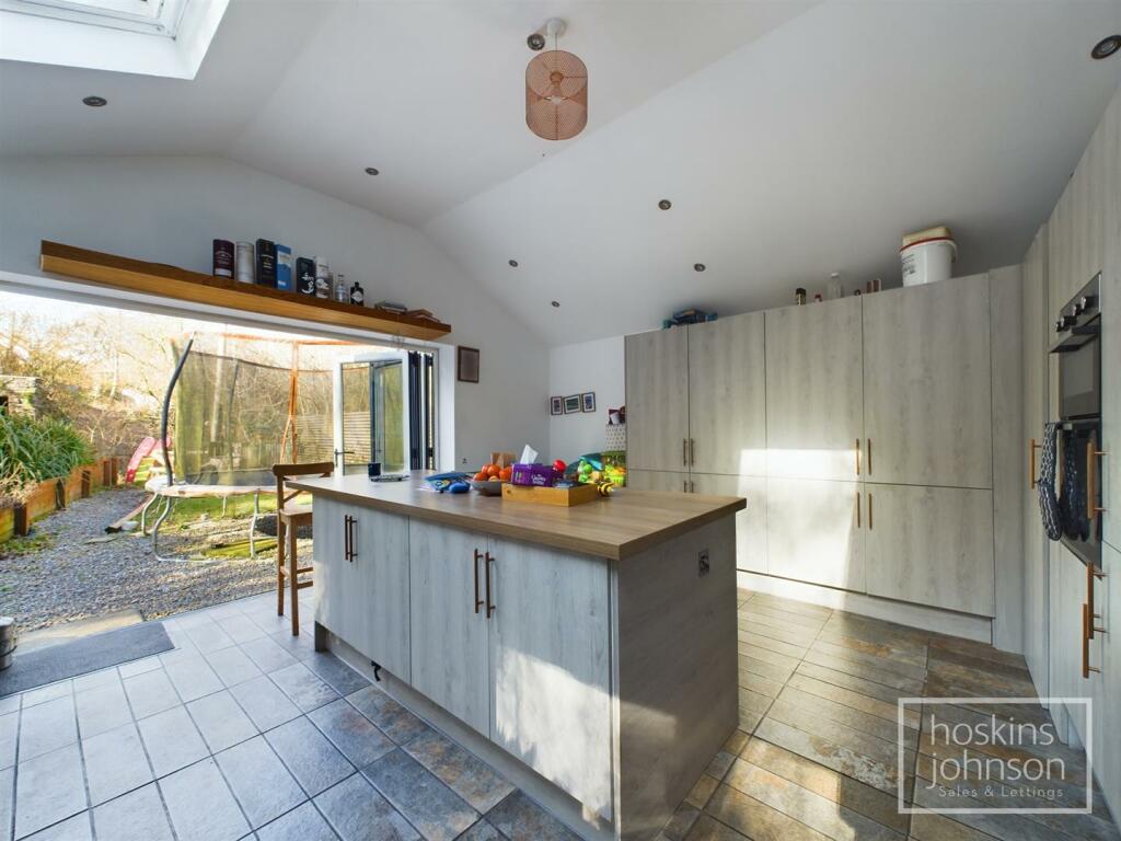 Kitchen/Breakfast Room