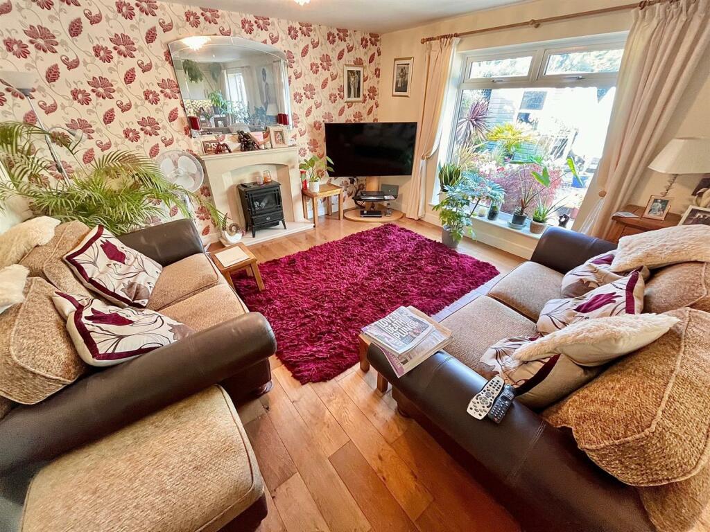 Open Plan Kitchen/Living Room