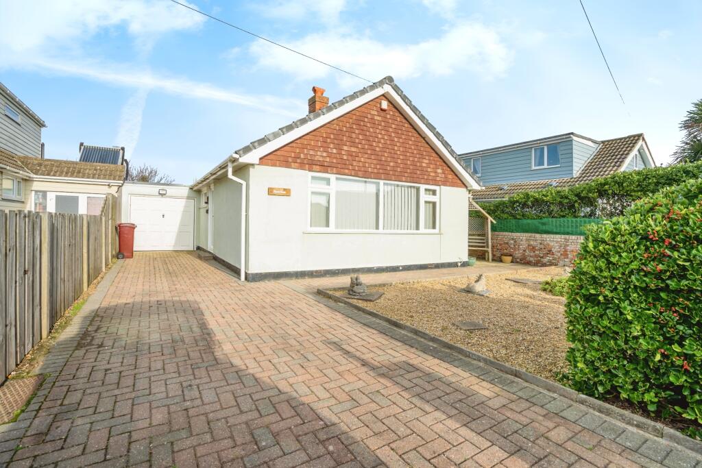 East Bracklesham Drive, Bracklesham Bay, Chichester, West Sussex, PO20