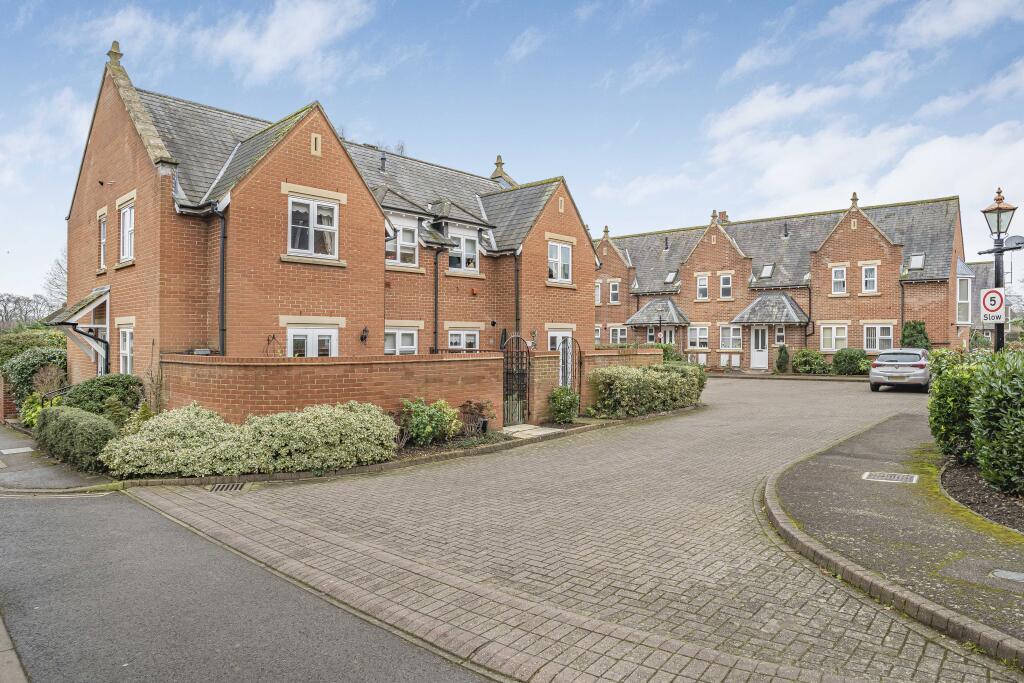 Ottway Walk, Welwyn, AL6