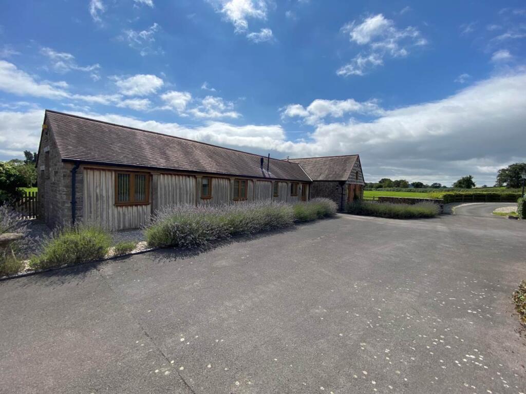 Appleridge Coach House, Stone , Berkeley