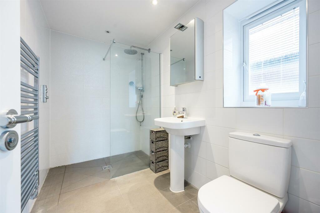 Tatton Way En-Suite