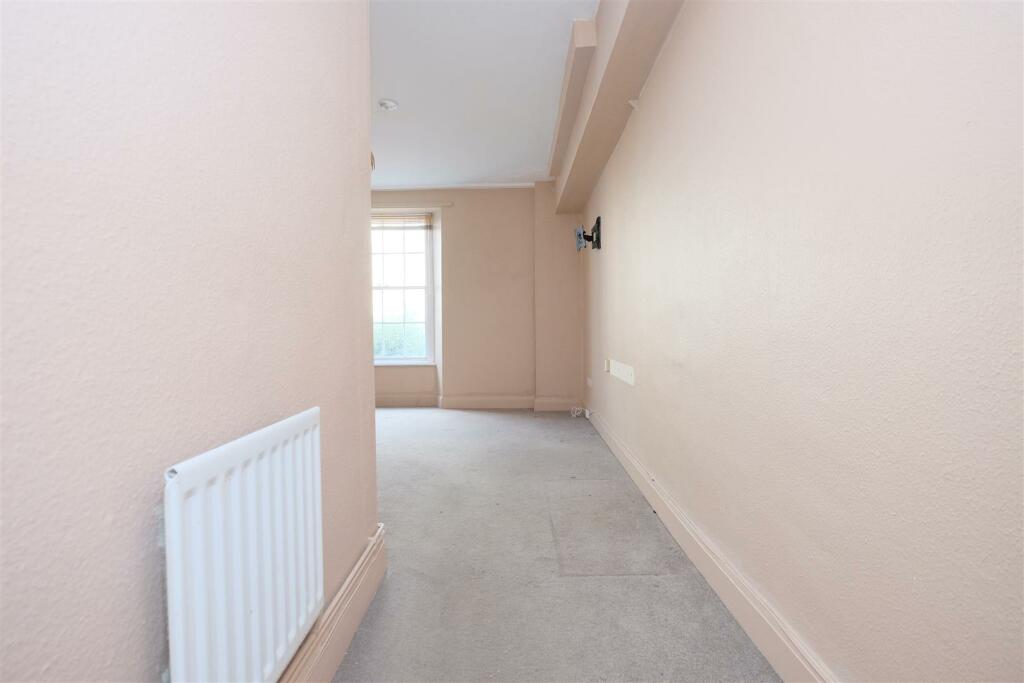 Flat 2, 10 Clevedon Terrace, Cotham, BS6 5TX Studi