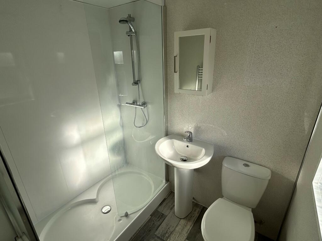 Bathroom T202411151126.jpg