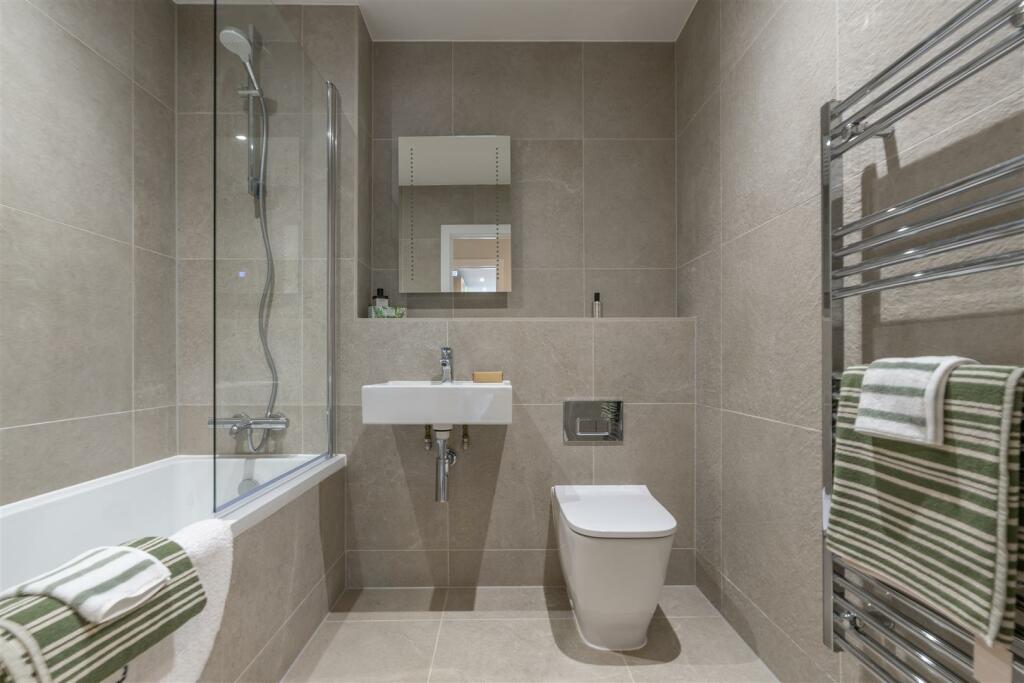 Family Bathroom - Show Home