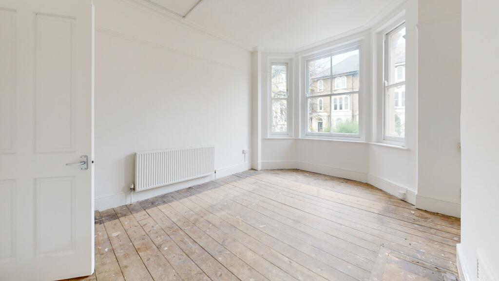 Flat 3, 28 Cathcart Hill, Tufnell Park, London, N19 5QN