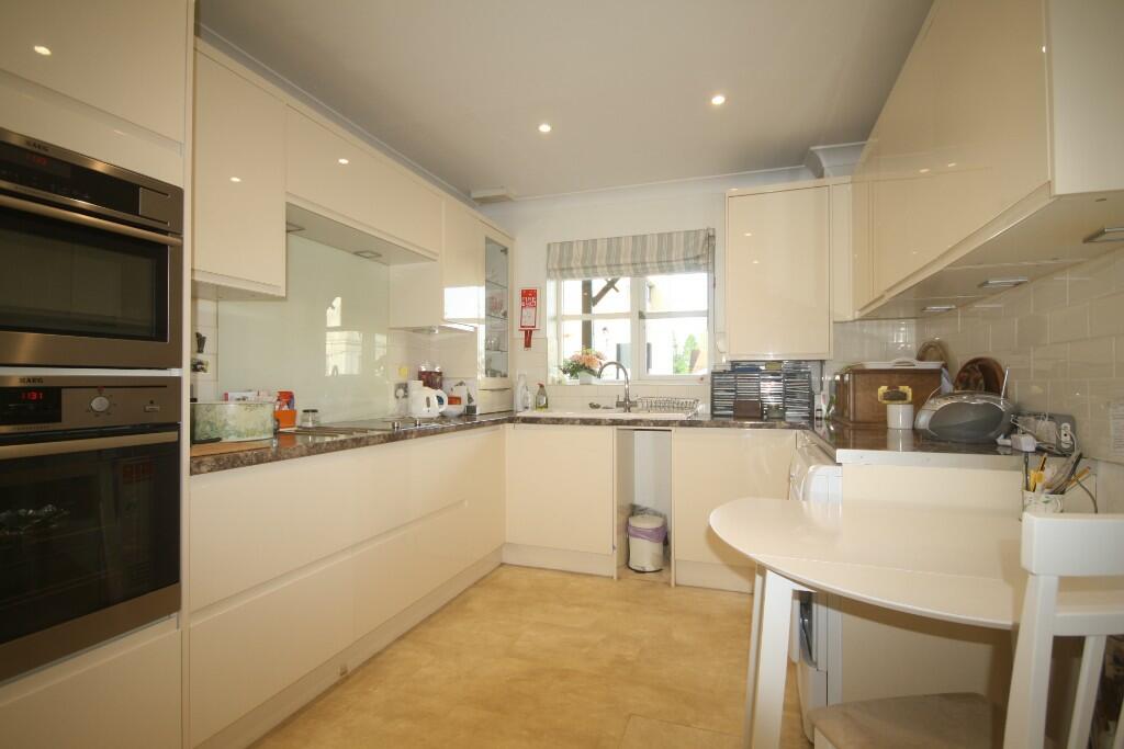 Fitted Kitchen