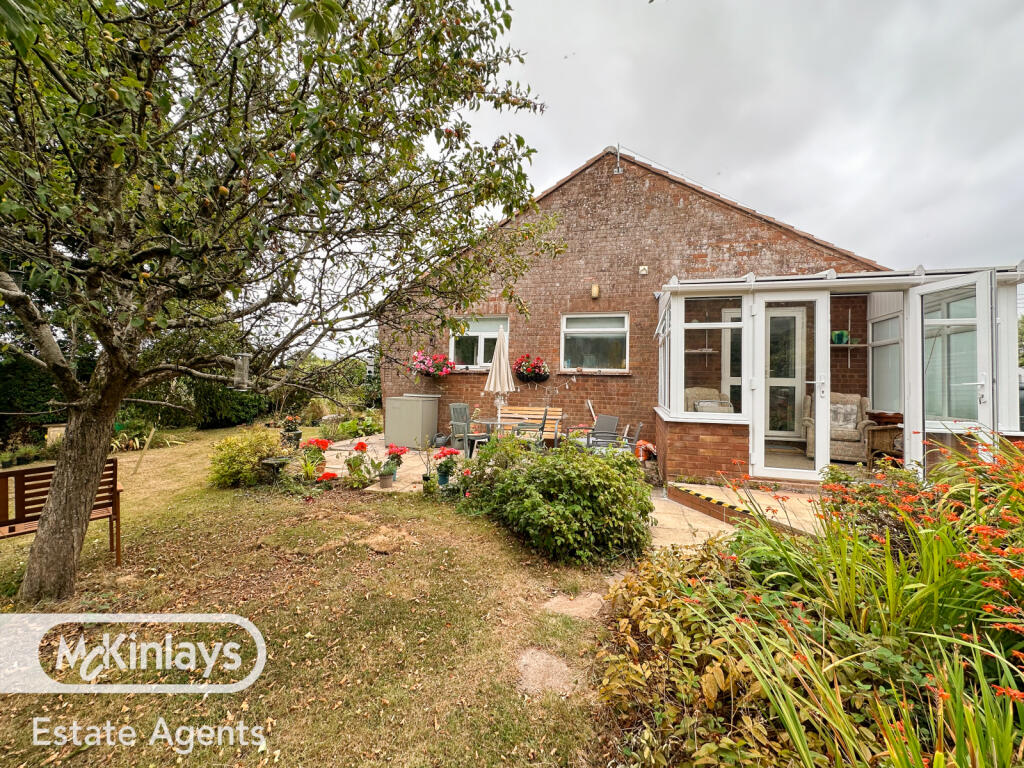 Semi-detached Bungalow set on a large plot