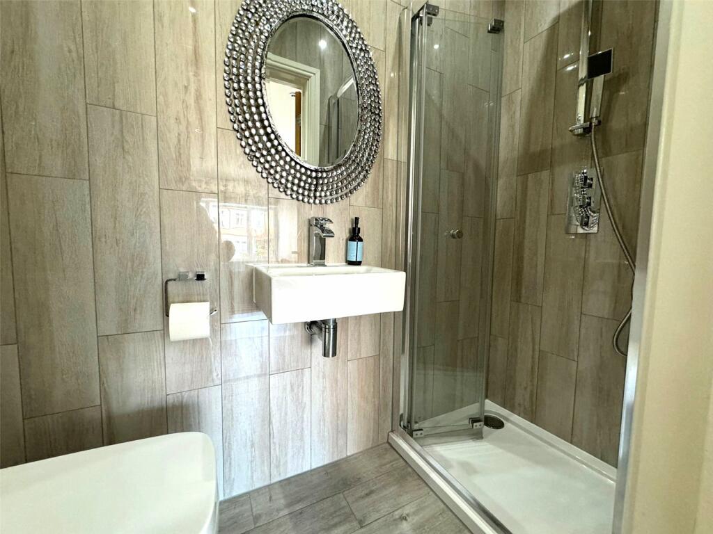 En Suite Shower Room