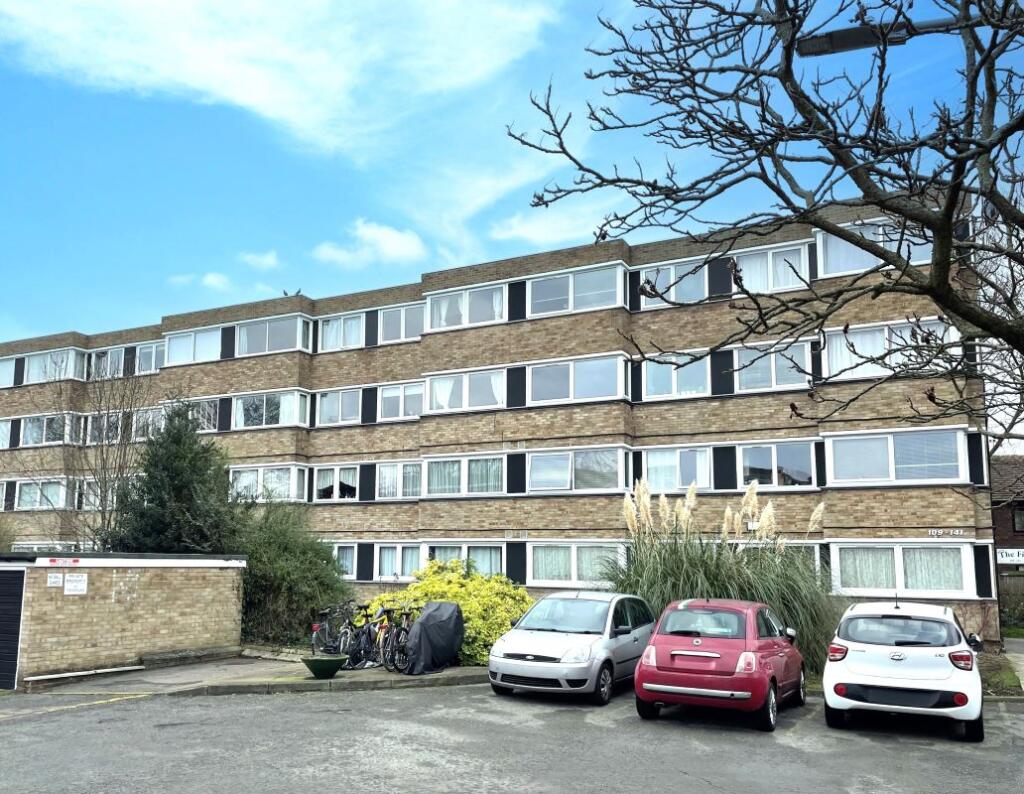 130 Queenswood Gardens, Leytonstone, E11 3SG