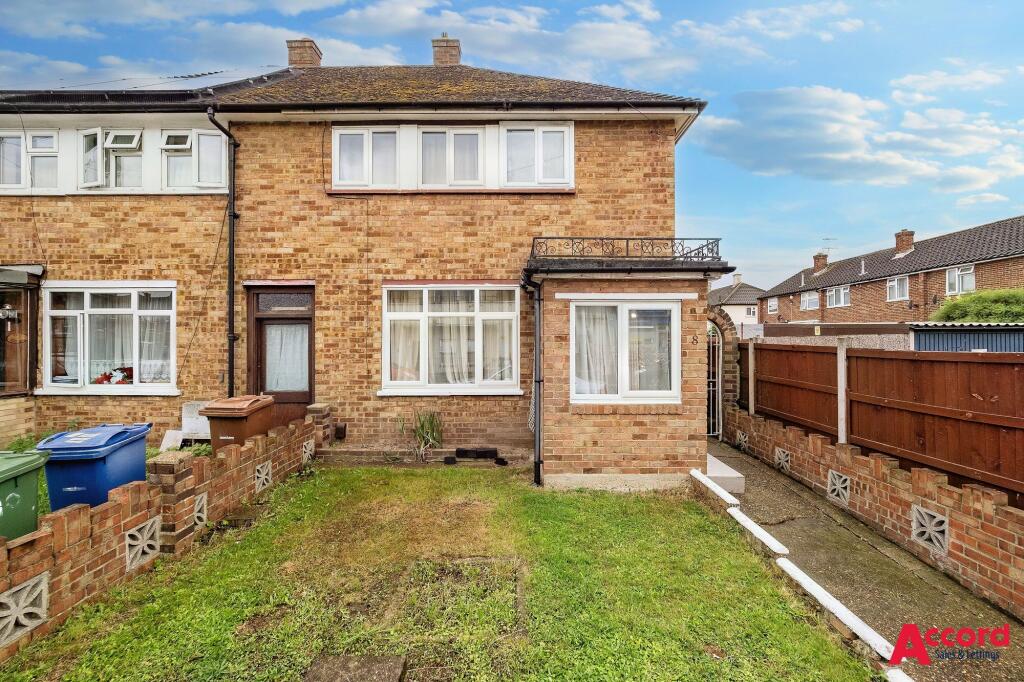 Aire Drive, South Ockendon, RM15