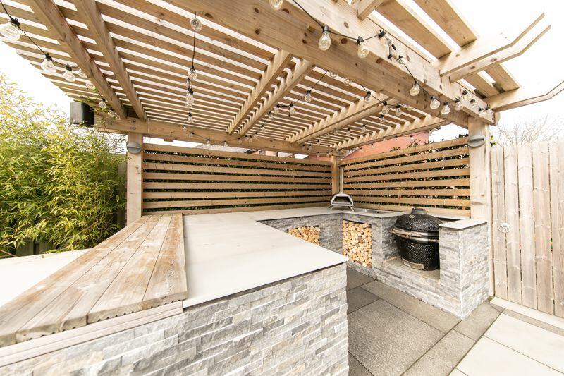 Outdoor kitchen