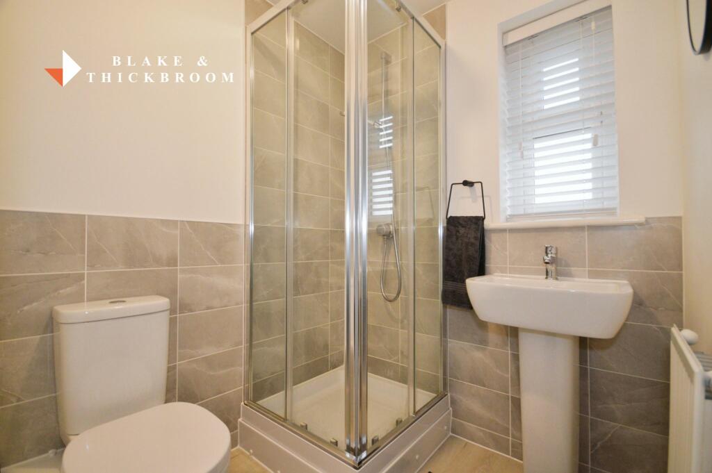 EN SUITE SHOWER ROOM