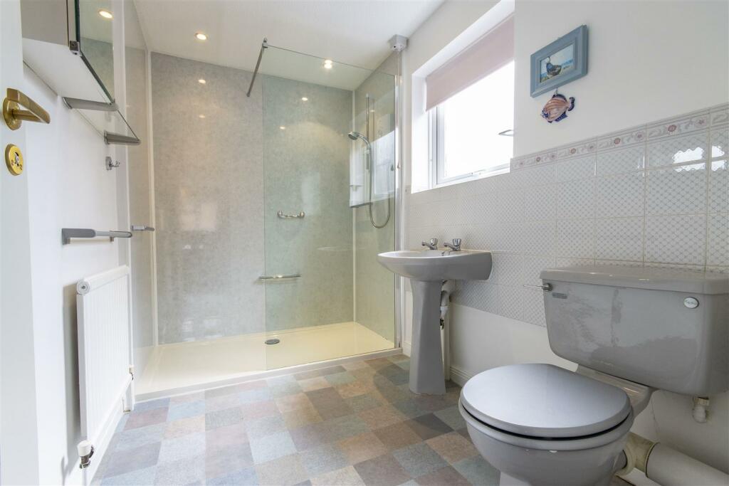 En Suite Shower Room