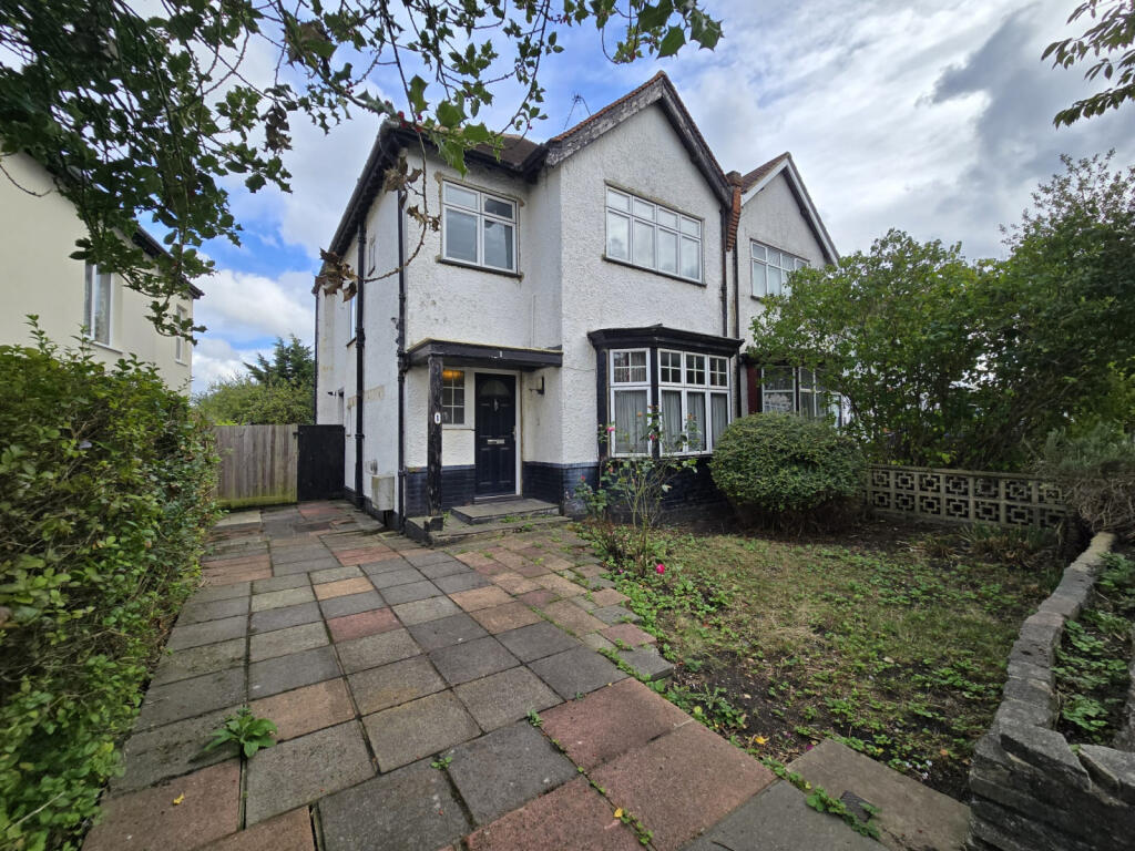 ***Great opportunity*** 3 Bed semi detached house