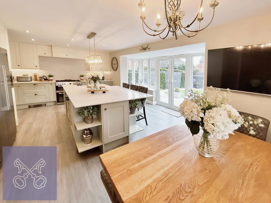 Kitchen/Dining Room