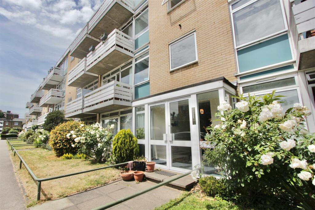 Arbor Court, N16