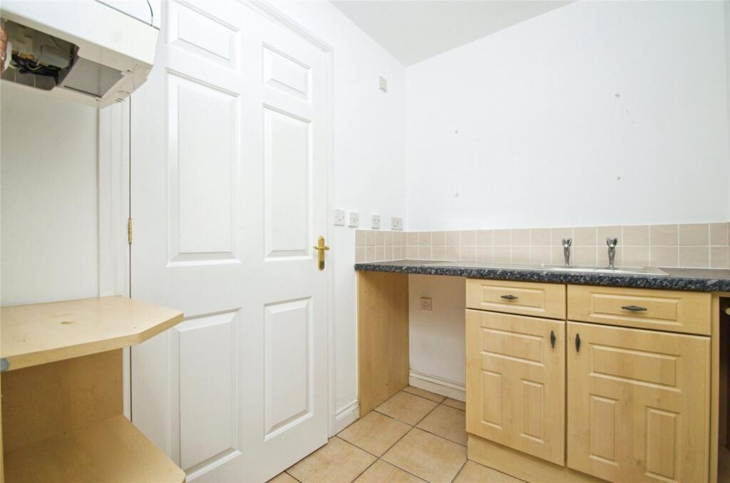 Bassetts Field, Thornhill, Cardiff, CF14