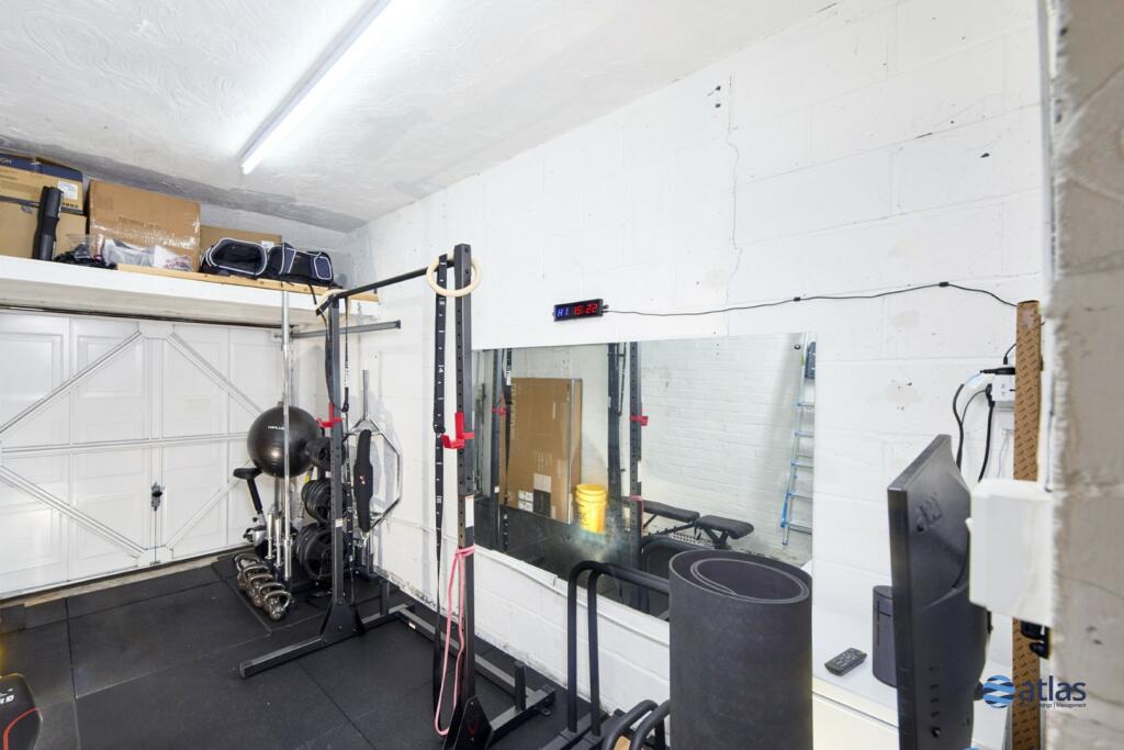 Garage/Gym