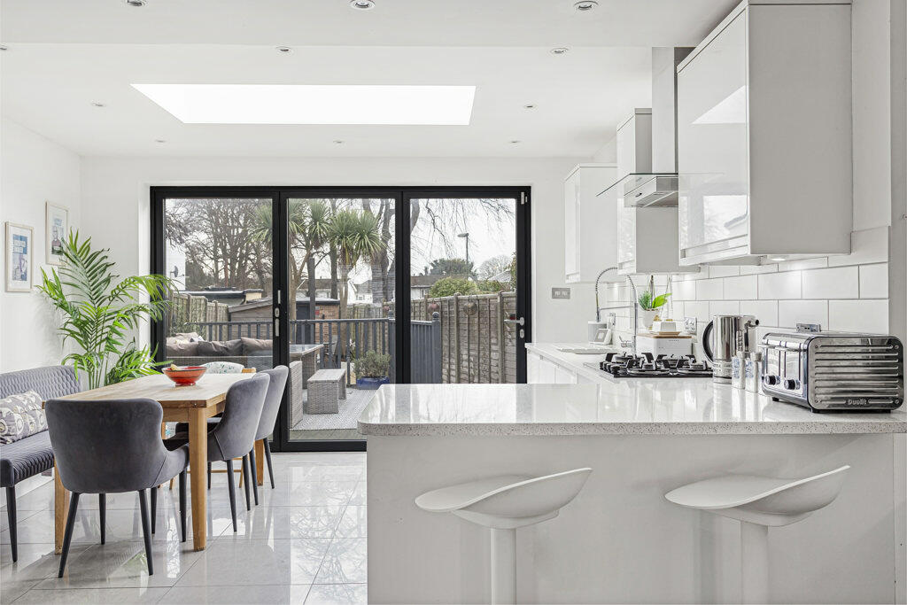 Kitchen/Dining Area