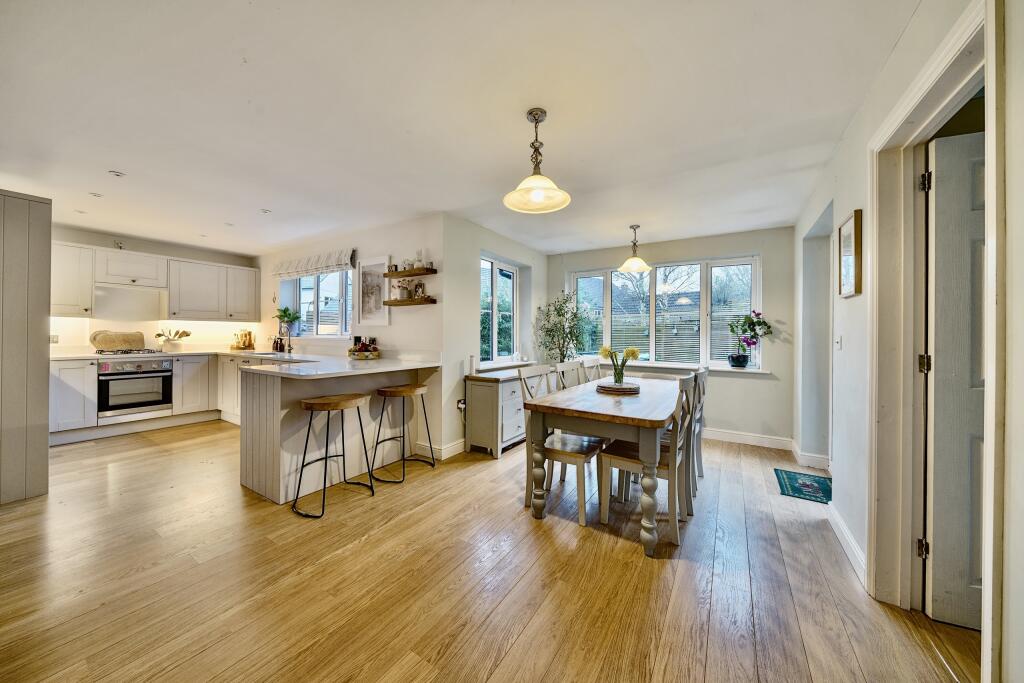 Kitchen / Dining Room