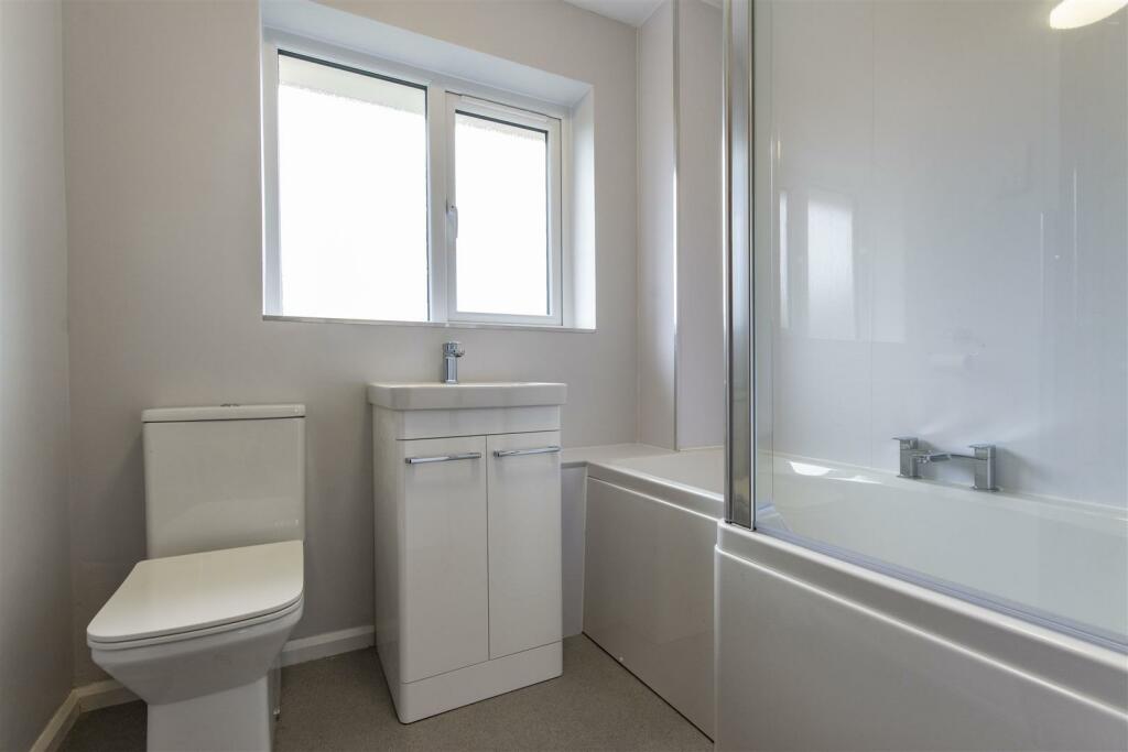 Re-Fitted Family Bathroom