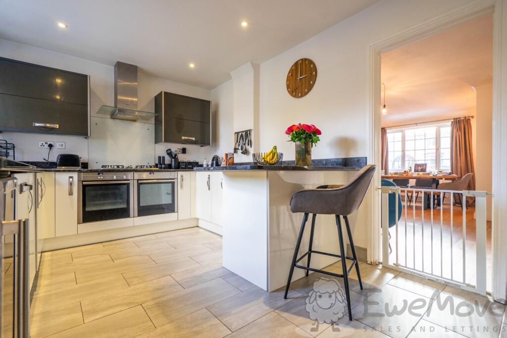 Kitchen-Breakfast Room