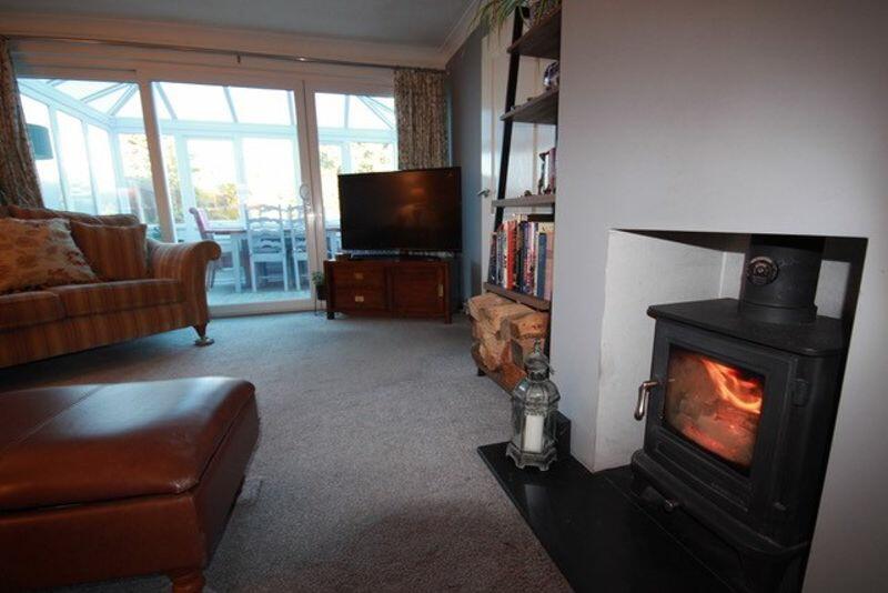 LOUNGE with LOG BURNER