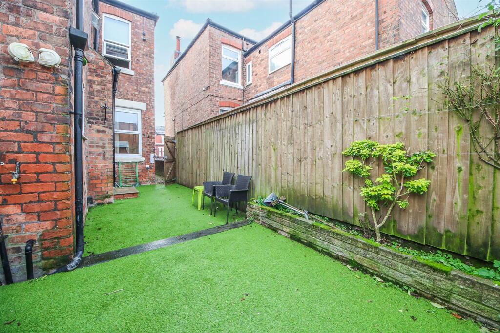 Courtyard Garden