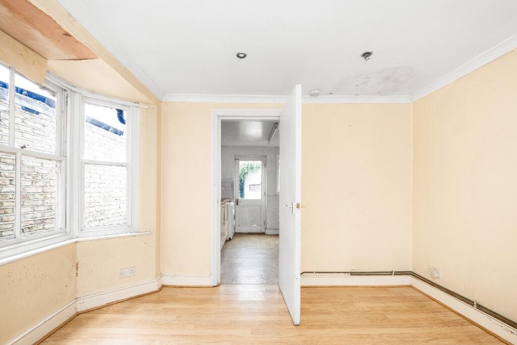 Dining room/kitchen