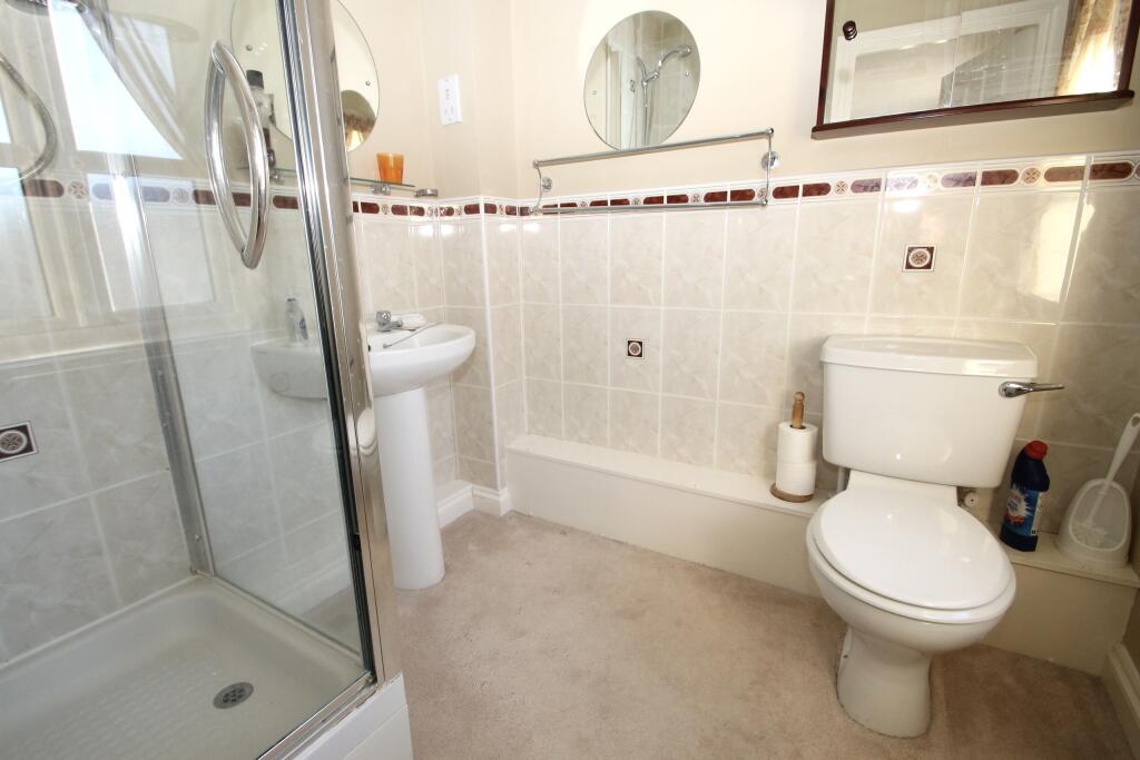 Ensuite shower room