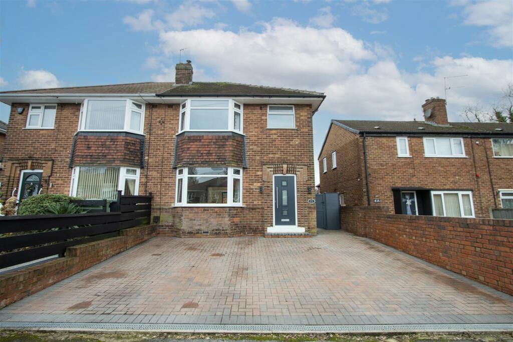 Sandringham Close, Calow, Chesterfield