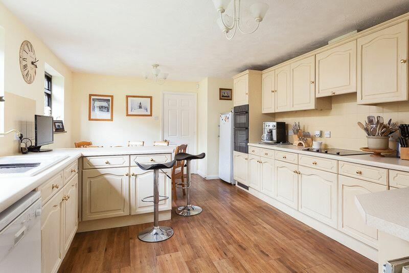 Kitchen / Breakfast Room