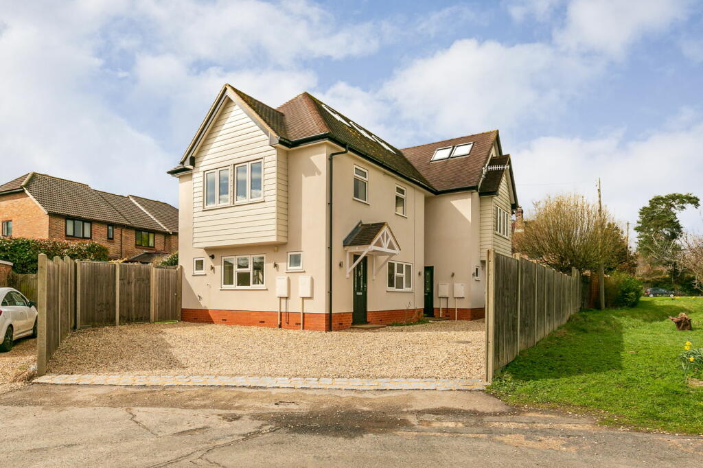 Cherry Tree Road, Milford, Godalming, GU8