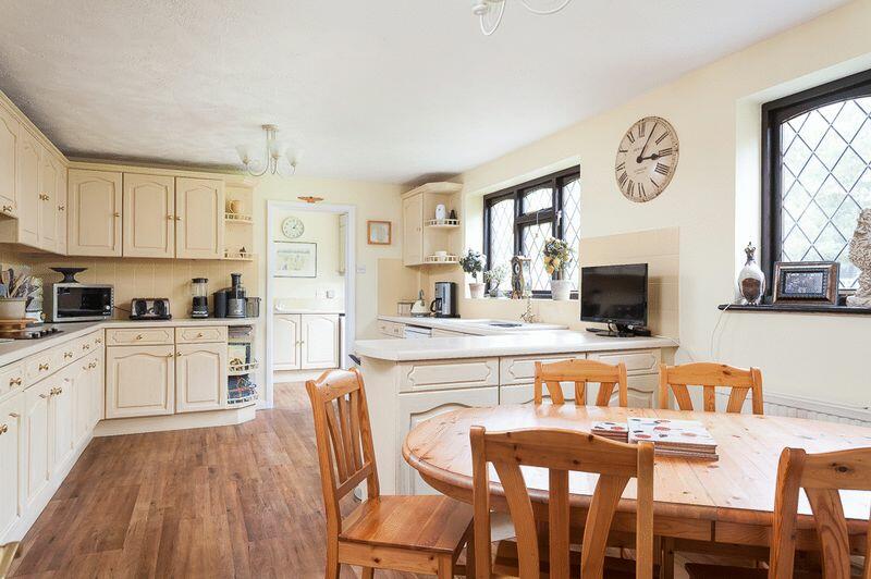 Kitchen / Breakfast Room