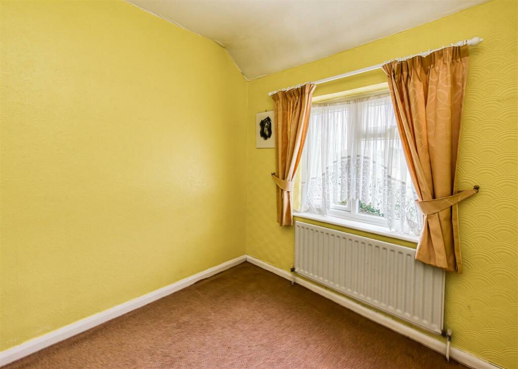 51 Common Road-Bedroom 3.jpg