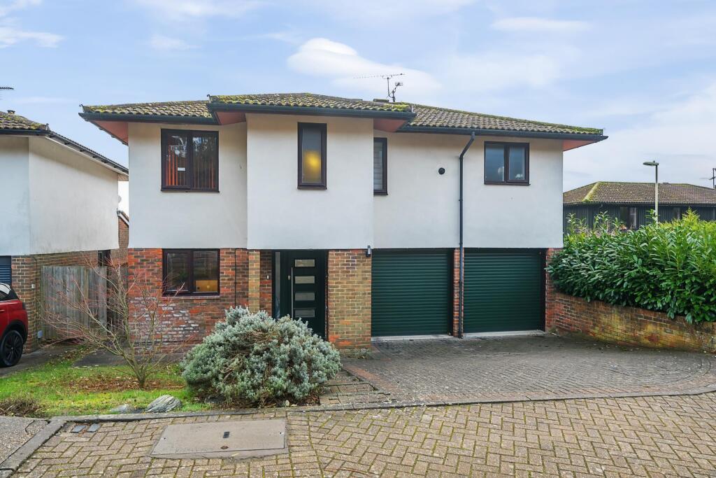 Brickfields Close, Lychpit, Basingstoke, RG24