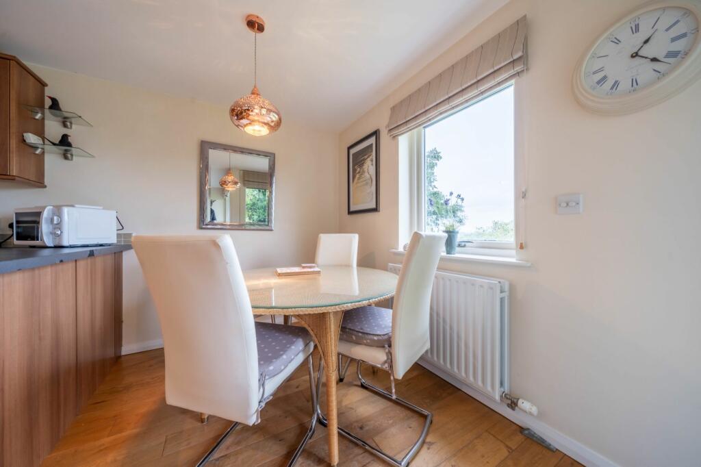 KITCHEN LIVING AREA