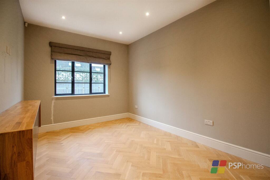 Bedroom 3/Sitting Room (empty)