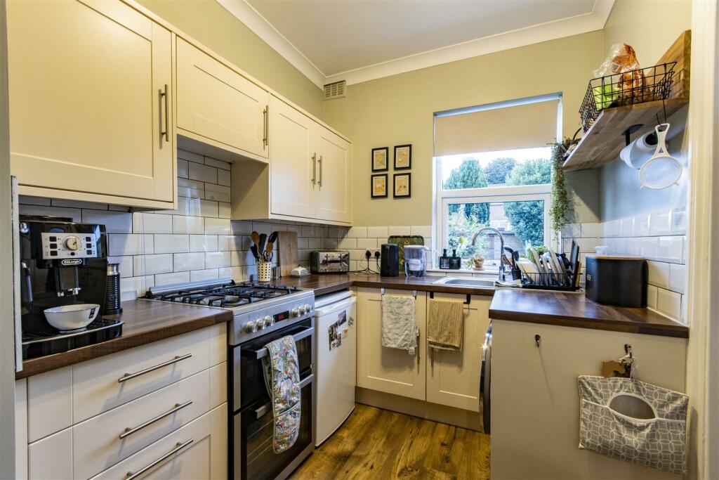 Part Tiled Kitchen