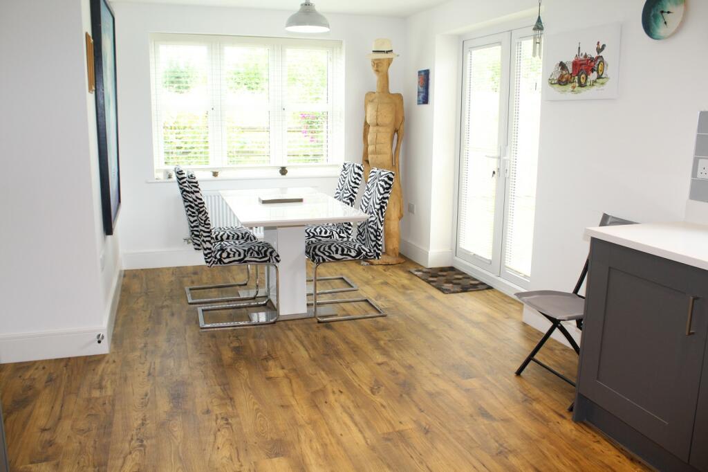 Fitted Kitchen Picture 2