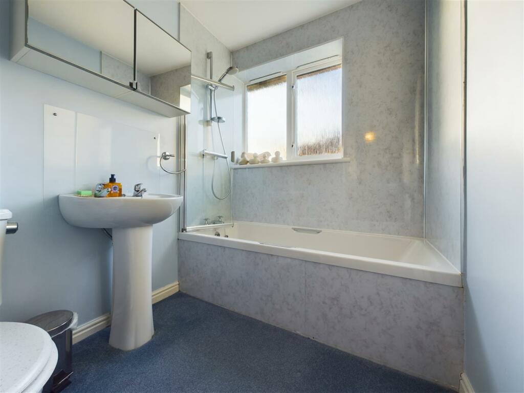 HOUSE BATHROOM