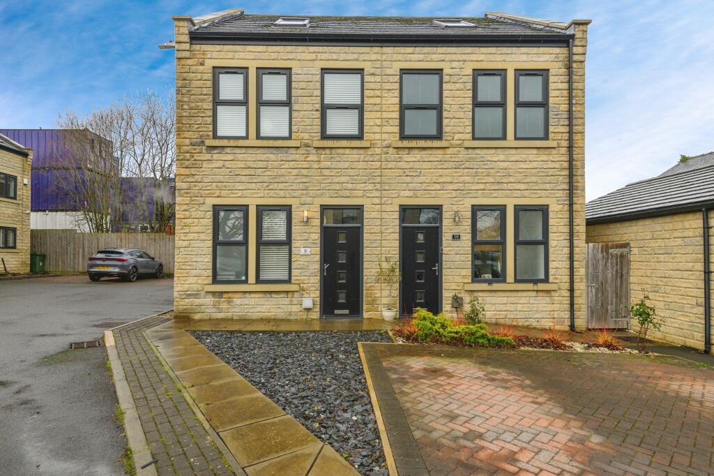 Willow Street, Cleckheaton, BD19