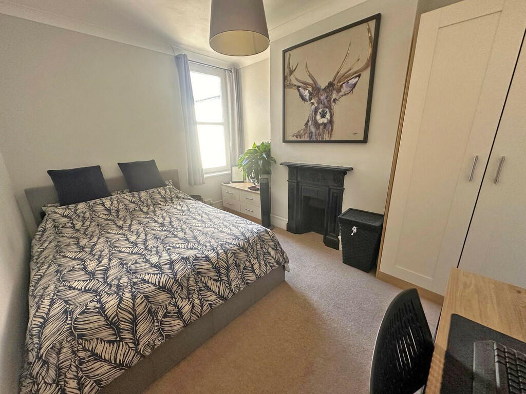 Bedroom (5)